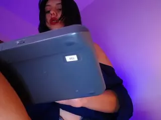 MeganMyerss's Live Sex Cam Show