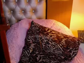 MeganMyerss's Live Sex Cam Show