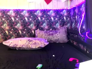 qnibee's Live Sex Cam Show