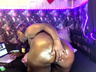 qnibee's Live Sex Cam Show