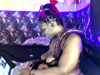 qnibee's Live Sex Cam Show