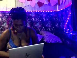 qnibee's Live Sex Cam Show