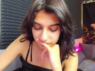 ElfyRares's Live Sex Cam Show