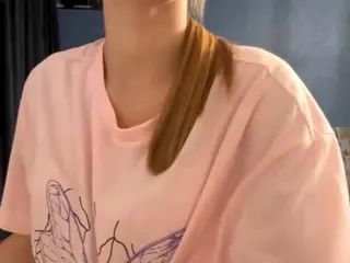 ElwynaCordner's Live Sex Cam Show