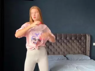 ElwynaCordner's Live Sex Cam Show