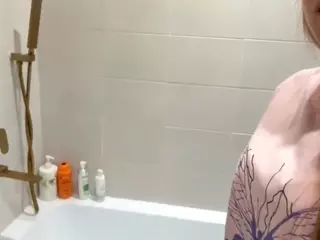 ElwynaCordner's Live Sex Cam Show
