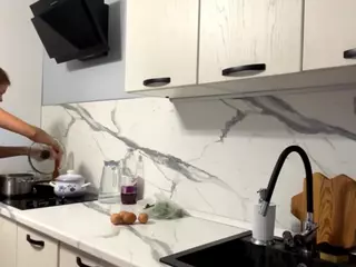 ElwynaCordner's Live Sex Cam Show