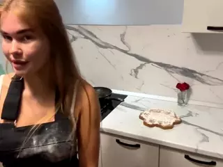 ElwynaCordner's Live Sex Cam Show