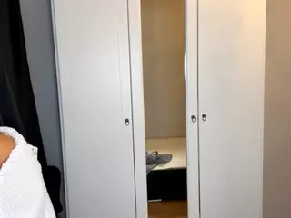 ElwynaCordner's Live Sex Cam Show
