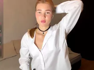 ElwynaCordner's Live Sex Cam Show