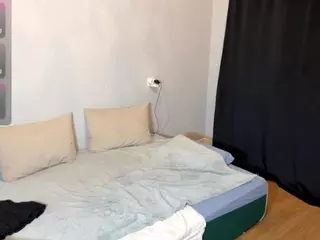 ElwynaCordner's Live Sex Cam Show
