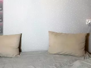 ElwynaCordner's Live Sex Cam Show