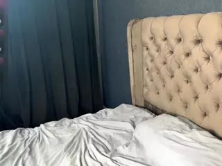 ElwynaCordner's Live Sex Cam Show