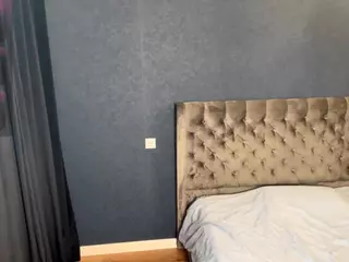 ElwynaCordner's Live Sex Cam Show