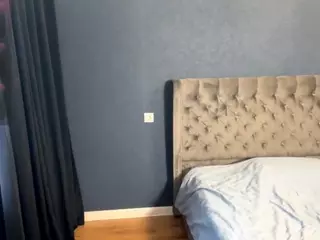 ElwynaCordner's Live Sex Cam Show