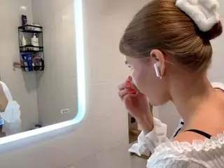 ElwynaCordner's Live Sex Cam Show