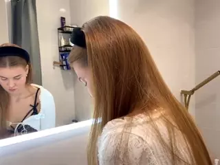 ElwynaCordner's Live Sex Cam Show