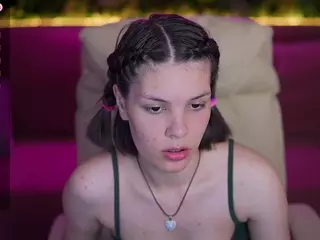 HarlyBell's Live Sex Cam Show