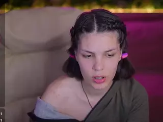 HarlyBell's Live Sex Cam Show