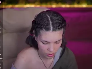 HarlyBell's Live Sex Cam Show