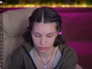 HarlyBell's Live Sex Cam Show