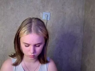 helen-Drums's Live Sex Cam Show
