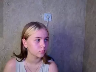 helen-Drums's Live Sex Cam Show