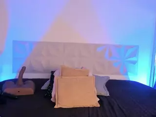 IsabellaCruz1's Live Sex Cam Show