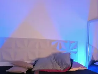 IsabellaCruz1's Live Sex Cam Show