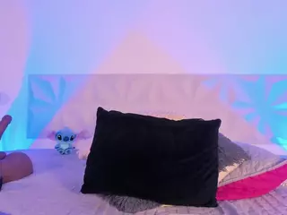 IsabellaCruz1's Live Sex Cam Show