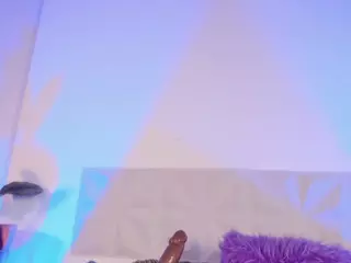 IsabellaCruz1's Live Sex Cam Show