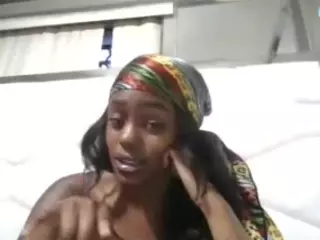 sapphireduh2's Live Sex Cam Show