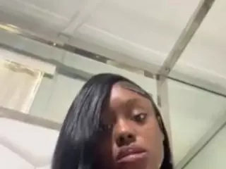sapphireduh2's Live Sex Cam Show