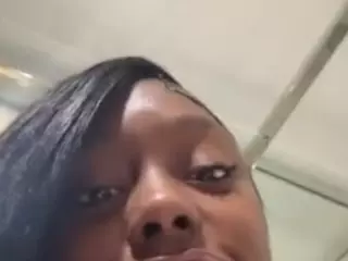 sapphireduh2's Live Sex Cam Show