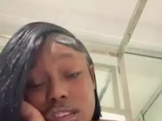 sapphireduh2's Live Sex Cam Show