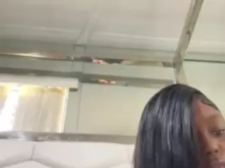 sapphireduh2's Live Sex Cam Show