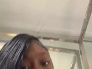 sapphireduh2's Live Sex Cam Show