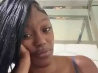 sapphireduh2's Live Sex Cam Show