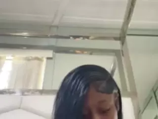 sapphireduh2's Live Sex Cam Show