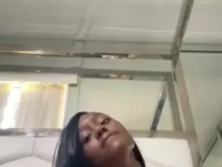 sapphireduh2's Live Sex Cam Show