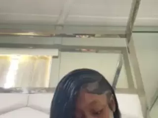sapphireduh2's Live Sex Cam Show