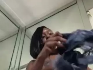 sapphireduh2's Live Sex Cam Show