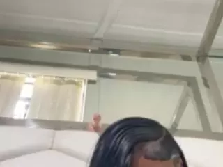 sapphireduh2's Live Sex Cam Show