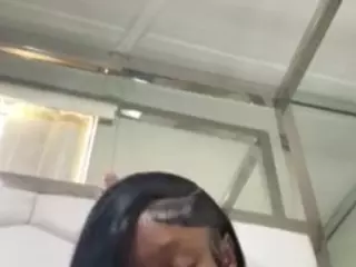 sapphireduh2's Live Sex Cam Show