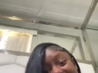 sapphireduh2's Live Sex Cam Show
