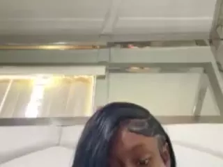 sapphireduh2's Live Sex Cam Show