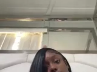sapphireduh2's Live Sex Cam Show