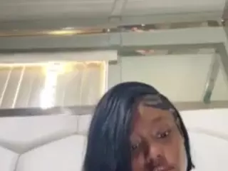 sapphireduh2's Live Sex Cam Show