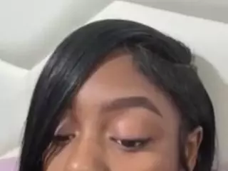 sapphireduh2's Live Sex Cam Show