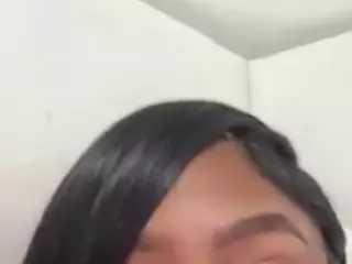 sapphireduh2's Live Sex Cam Show
